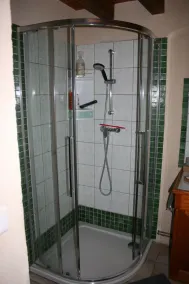 Ehemaliger Schafstall renoviert, ruhig, mit beheiztem Pool. - Image 2