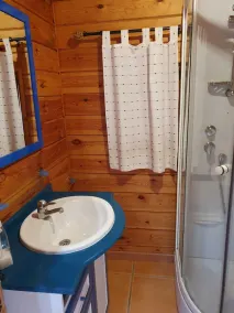 wooden cabin in the Sierra del Segura - Image 3