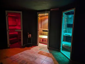 Wellness vacation: Exclusive 179sqm with 3 private saunas for 6 people - Image 4
