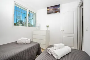 Experience Unrivalled Luxury: Private 6-Bed Villa Escape with Hot Tub, Bar, WiFi - Image 3