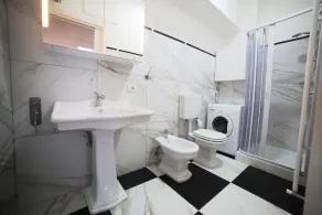 Opposite Isola Bella, prestigious and romantic apartment in an old villa - Image 3