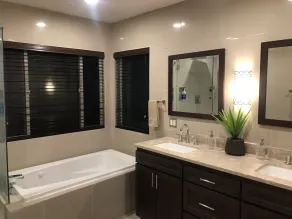 4 bedroom, 3 bath Modern Home with Hot Tub - Image 4