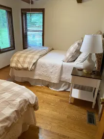 Riverfront House, Sleeps 10, at Wildcat Shoals Boat Ramp, Excellent Bank Fishing - Image 5