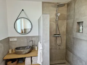 Sonnenhang im Boho-Stil mit Balkon, 500m zum See, 2 Schlafzimmer - Image 3