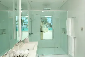 Modern Luxury Beachfront Vacation Home - Footprints - Image 3