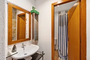 Ferienhaus 'Casa De Andrães Pomar' mit Gemeinschaftspool, privater Terrasse und WLAN - Image 3