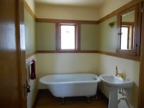 Frank Lloyd Wright-Designed House In Milwaukee, WI, 4 Bed 2.5 Bath, Sleep10 - Image 3