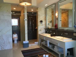 Stunning Two Bedroom Beach residence with Golf Package - Image 2
