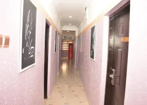 Rush Hotel & Apartments - Image 3