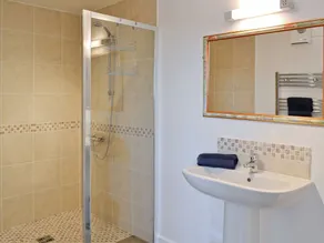 4 bedroom accommodation in Rye Foreign, Rye - Image 4