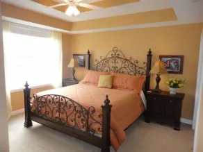 Atemberaubende 4 Schlafzimmer / 4 Bäder, riesiger Pool, großartige Lage, ideal für große Familien - Image 4