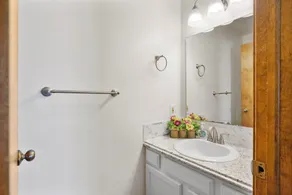 Corporate Housing Townhouse Cozy yet spacious with finished basement. - Image 4