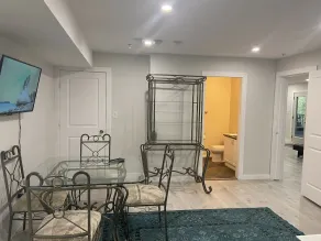 Private large up to 3 bedrooms waterfront suite,pet friendly. - Image 2