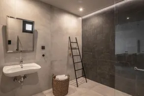 AKU Suites with private pools - Image 4