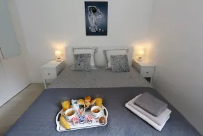 Lyxig möblerad lägenhet i mest önskad plats med allt du behöver njuta av! - Image 3