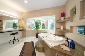 The Castle: 5 Bedroom Villa with Private Pool, Roof Garden, 5 min to Hotel Zone - Image 2