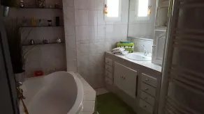 AVIGNON, villa individuelle de 110m2 avec piscine privée, terrain de boule.. - Image 2