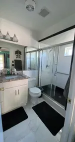 Private room centrally located in Melbourne - Image 3
