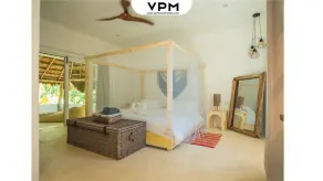Two Bedroom House garden view - Image 3