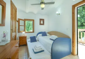 Owl Booking Villa Bennasar - Rustic Stay - Image 5