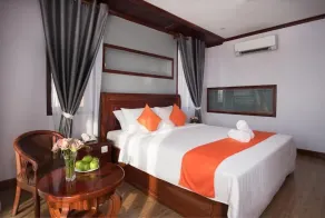 Deluxe Double Room - breakfast - Image 3