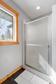 Maple Lake Chalet - Image 3