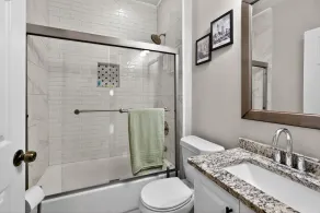 Spacious 3br Mozley Park Home With Fenced Yard 3 Bedroom Home - Image 4
