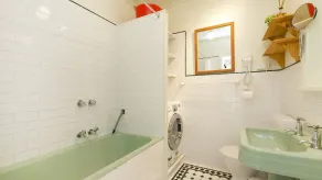 Wyndham Cottage St Kilda - Image 3