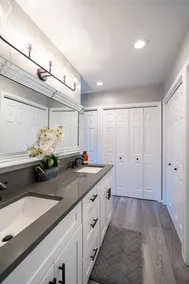 Entire 4-bedroom house, billiards and ping-pong, close to University of Oregon - Image 4