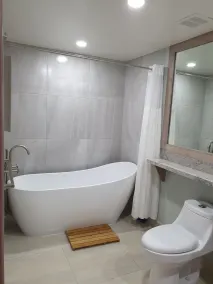 Une toute nouvelle unité au bord de l'océan à La Jolla Excellence - Image 3