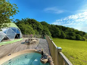 Geodome de lujo en Devon con jacuzzi privado, pesca y sala de cine 3D - Image 5