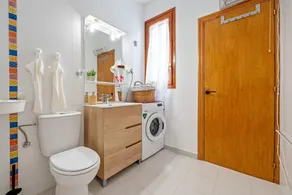 Apartamento 'Loft El Til-ler' com terraço privado e Wi-Fi - Image 3