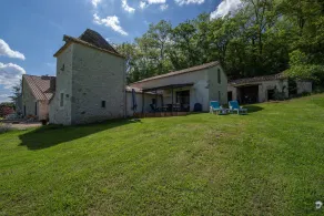 Luxury 1 bd gite. Rural & Peaceful. Eymet just 5 mins away. Dedicated work space - Image 5