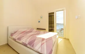 Cozy Apartment In Miskovici With Wifi - Image 4