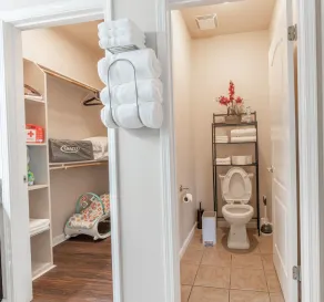 Beautiful Home with Pool & Hot Tub close to National Parks - Image 5
