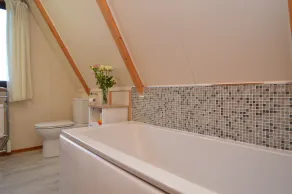 Loch view location in Holiday park, sleeps 4 persons, off road parking, free Wi-Fi - Image 5