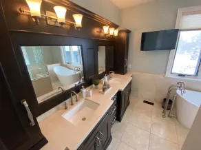 The Mansion, Wasaga beach, Blue mountain - Image 2