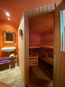 Cosy cottage in the middle of nowhere - Image 2