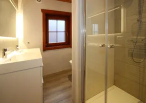 Chalet with 6 bedrooms, 2 bathrooms and a sauna - Image 5