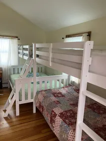 Private Lake Front Cottage - Image 3