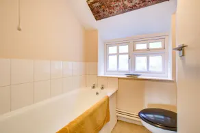 Charming Hilltop Cottage with Panoramic Views - Image 3