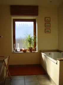 Spacious, comfortable 4-person house Joint heated pool/fireplace, garden. - Image 2