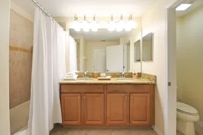 Appartement en copropriété avec piscine privée, sauna et jacuzzi - Image 5