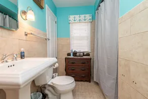 Central Tosa home near downtown, state fair, froedtert - Image 5