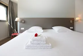 Villa til 6 personer 300 m fra strandene, på en golfbane - Image 2