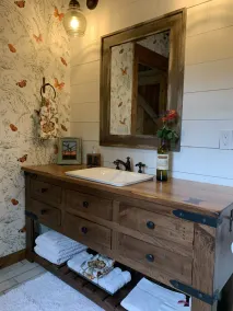 Annabel Lee Barn ~ A Getaway of Warmth & Charm! - Image 5