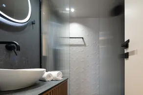 Luxury Beachside Living, a Step Away from Beach! - Image 3
