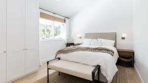 HEATED POOL - WALK TO BEACH & SHOPS - LUXURY - Image 3