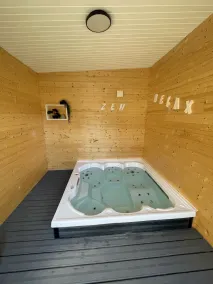 COMFORTABLE WOODEN CHALET GITE WITH PRIVATE SPA IN MAURIAC NEAR SALERS - Image 4