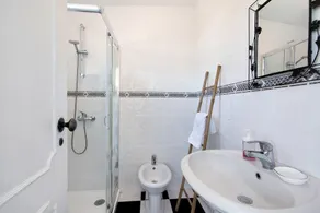 Holiday Home 'Bela Vista Retreat- Jasmin' with Sea View, Wi-Fi and Air Conditioning - Image 3